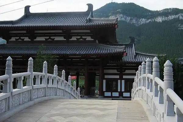 湘西土家族苗族自治州大连花岗岩栏杆和青石栏杆哪个好解决方案三
